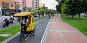 Bicitaxis a motor no paran de crecer en las calles de Bogotá