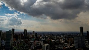 Autoridades declararon alerta amarilla en Bogotá por contaminación del aire