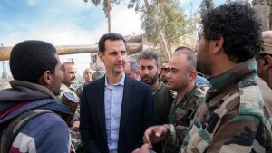 VIDEO, FOTOS: Assad visita a los militares en «la línea de fuego» en Guta Oriental