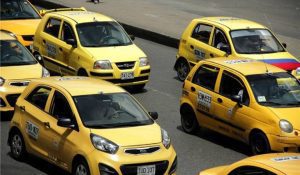 ¿Por qué los taxistas se niegan aceptar transición del taxímetro a la tableta?