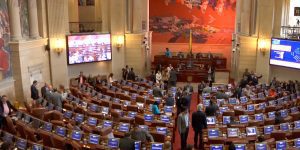 Tres parlamentarios tendrían que ceder sus curules a pastores cristianos