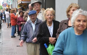 ¡Increíble! Se cambió de sexo para la jubilación y no tiene que trabajar más