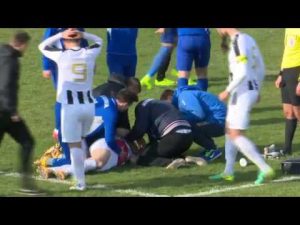 Video registró el momento en que futbolista murió en pleno partido