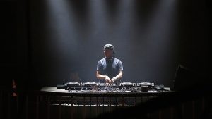 La familia de Avicii publica un mensaje tras la muerte del DJ