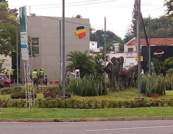 Intento de atraco con rehenes a sede de Bancolombia en Cali