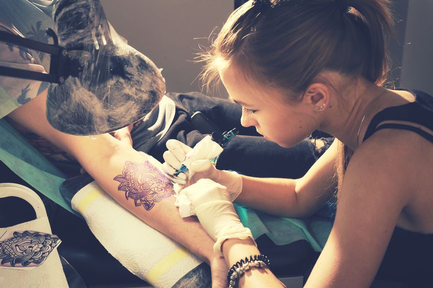Sonidos tatuados en la piel, la nueva moda de EE.UU.