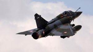 “Escuchamos un gran impacto”: Una bomba inerte cae de un avión por accidente en Francia