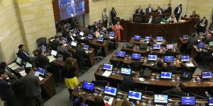 Avalan estatuto de la oposición política