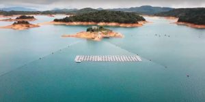 Colombia estrena el primer panel solar flotante