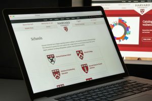 Ponga Harvard en su hoja de vida con estos cursos gratis