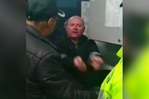 Oficial del Ejército agredió e insultó a varios policías