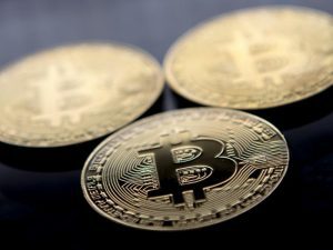 Gates y Buffett unidos contra el bitcóin