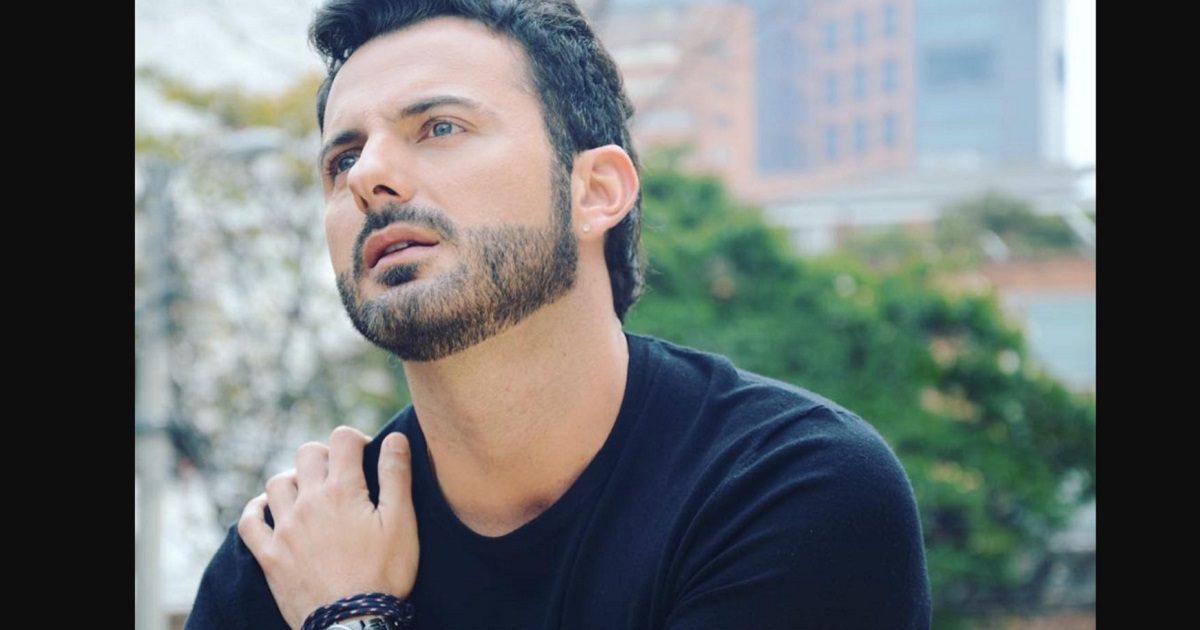 Mario Espitia, de galán un protagonista de videos musicales