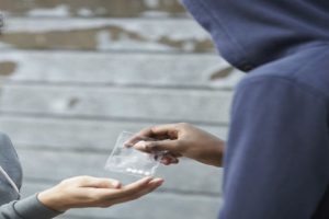 Dos nuevas clases de drogas sintéticas amenazan a jóvenes de Bogotá