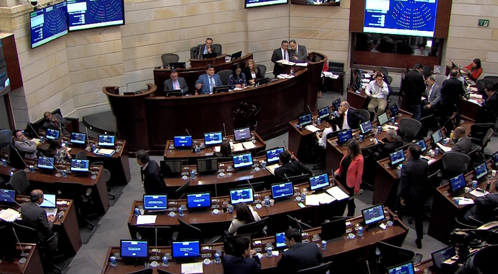 Congreso a sesiones extras para evacuar agenda de paz