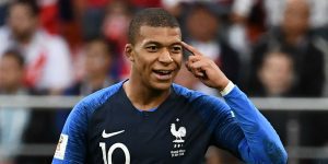 Mbappe en la historia del fútbol luego de este récord contra Perú