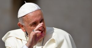 «No supieras escuchar y reaccionar a tiempo a los abusos»: papa Francisco a los chilenos