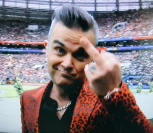 Robbie Williams le hizo ‘pistola’ al reggaetón, según ‘JJ’ Tréllez