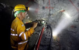  Gran Colombia Gold Corp movió  0.03 en la sesión más reciente y tocó 3.06 en un tic reciente. 
