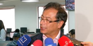 Gustavo Petro apoya la consulta anticorrupción