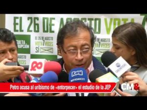 Petro reaparece y arremete contra el uribismo