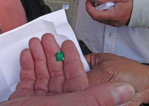 Clase magistral sobre cómo encontrar una esmeralda en Bogotá