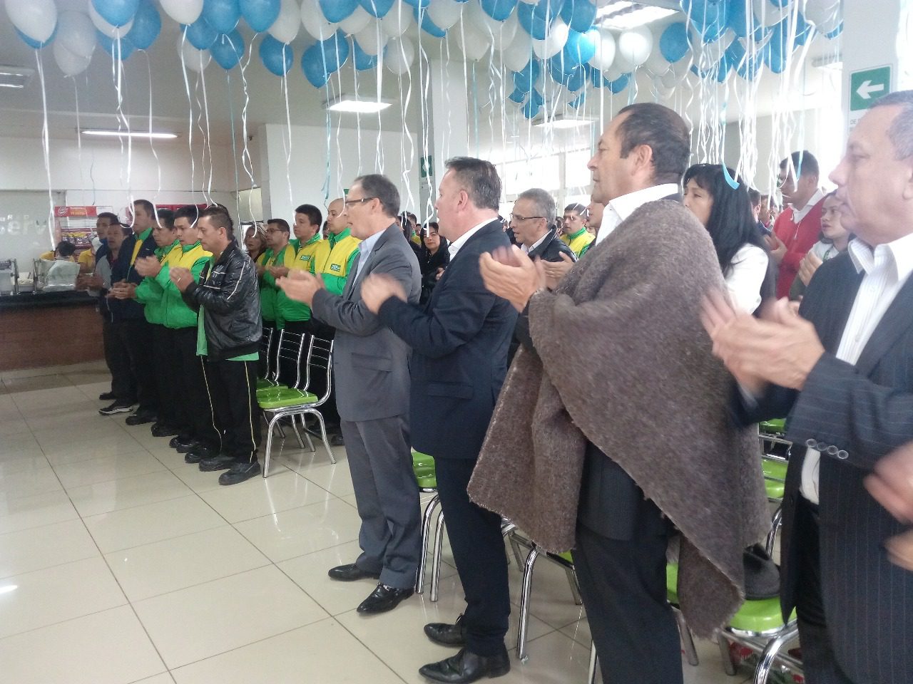Empleados de Servientrega rinden honores a la “Virgen del Carmen”