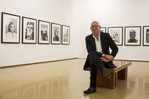 Ruven Afanador, el fotógrafo del nuevo rostro de la paz