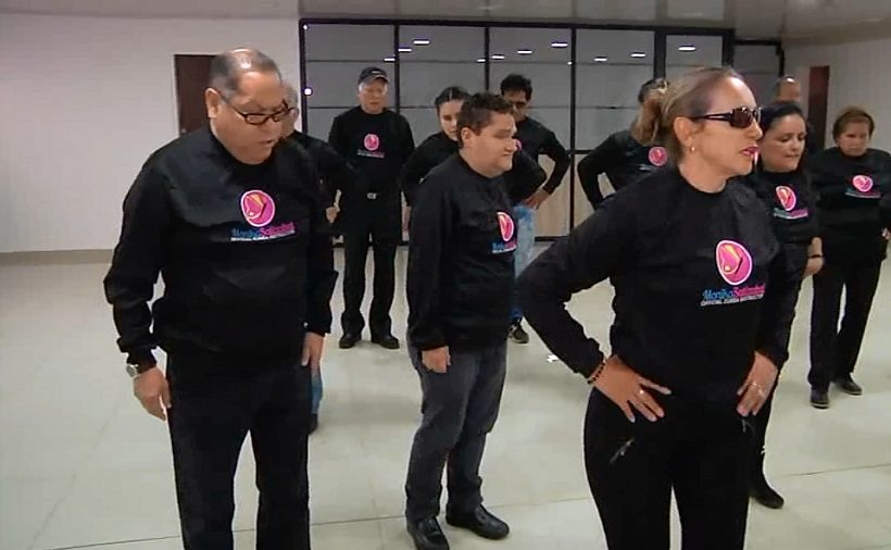 Colombia es el primer país en dictar zumba a personas invidentes