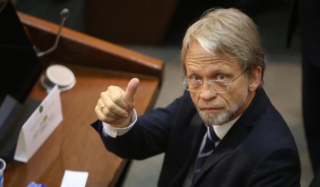 Suspensión entre 10 y 180 días, la sanción que podría recibir Antanas Mockus