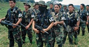 ‘Paras’ mataron más de 100.000 personas y guerrillas 35.000: CNMH