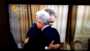 El presidente Iván Duque saludó entre lágrimas a Álvaro Uribe