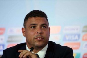 El brasileño Ronaldo fue internado este viernes debido a una fuerte neumonía