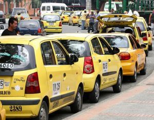 Distrito ya puede exigir a taxistas que cambien el taxímetro por la tableta antes de acabar el año