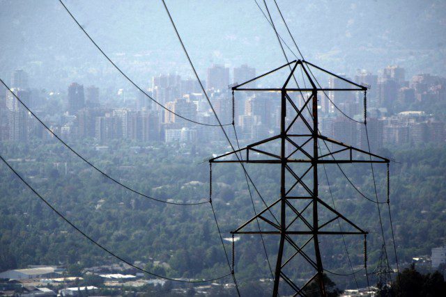 El empresario William Vélez, ha trabajo por décadas para ampliar el sistema eléctrico en el país