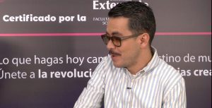 Creador de la serie la casa de las flores está en Colombia