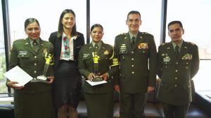 Patrulleras que impidieron un hurto recibieron condecoración