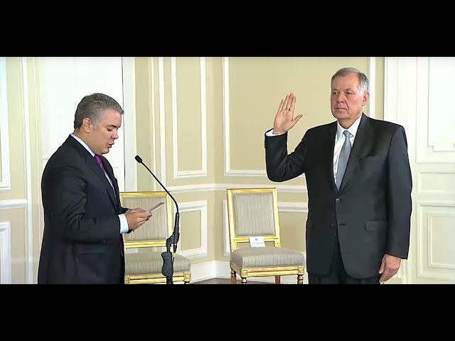 Pdte. Duque posesiona a Alejandro Ordóñez como embajador de Colombia en la OEA