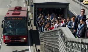 Transmilenio aclara hechos en los que murió un ‘colado’ que iba con un menor