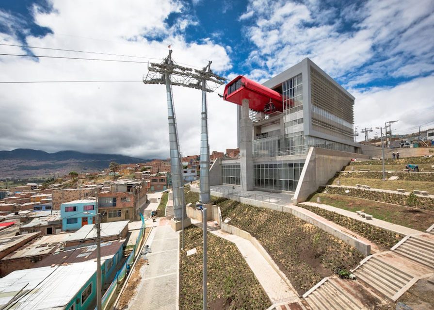 Bogotá obtiene transporte público de alto vuelo con TransMiCable