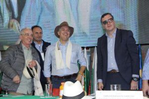 Mauricio Tobón sigue recibiendo reconocimientos