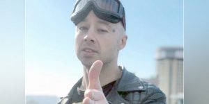 Rapero Jon McMurray muere al azar de avioneta mientras grababa video musical