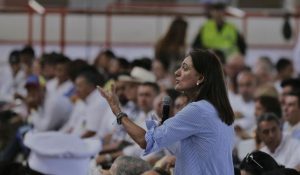 El Ministerio de Transporte, busca recursos para eliminar cuellos de botella en obras del Gobierno pasado