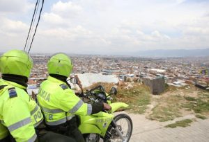 Policía abre convocatoria para resolver situación militar de 1.000 jóvenes en Bogotá
