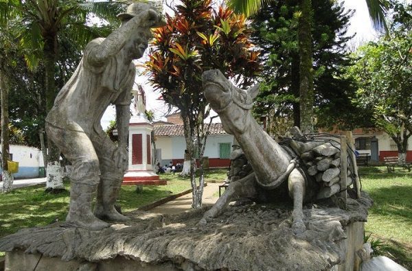 El uribismo y la Farc coincidieron en reunión política en Frontino