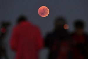 Los telescopios de la Universidad Nacional estarán abiertos para ver la ‘luna de sangre’