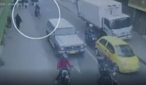 Investigan moto que «escolta» al carro bomba hasta que estalló en la Escuela de Cadetes