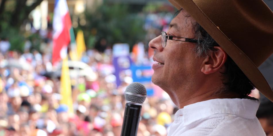 Bancolombia pide al CNE no embargar dinero de reposición de votos a Gustavo Petro