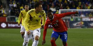 Carlos Queiroz anuncia el reemplazo de Santiago Arias para los amistosos de Colombia