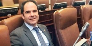Proyecto de ley que frena a creadores de carteles empresariales, pasa en primer debate